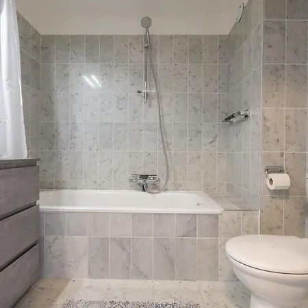 Luxe Athena Vlakbij Het Daire Oostende