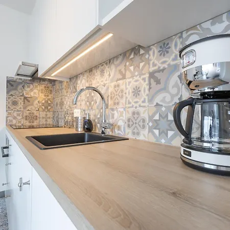 Luxe Studio Athena - Terras - 200M Van Het Strand オステンド
